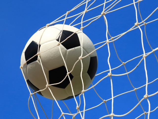 Sport_Soccer_ball_in_the_net_080467_29