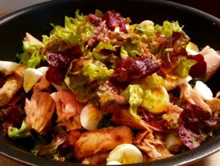 Салат из тунца на тему Нисуаза